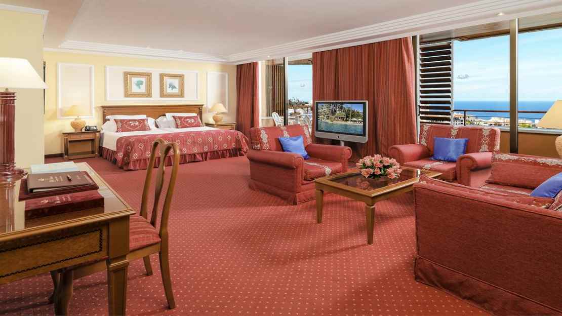 Ambassador Junior Suites